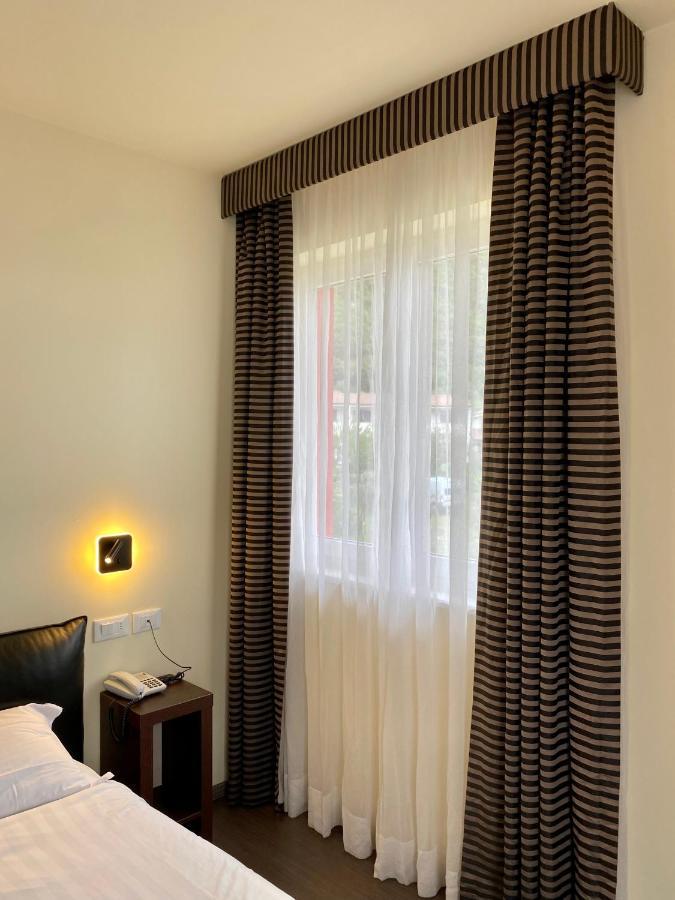 Hotel Campagnola Мальчезине Экстерьер фото